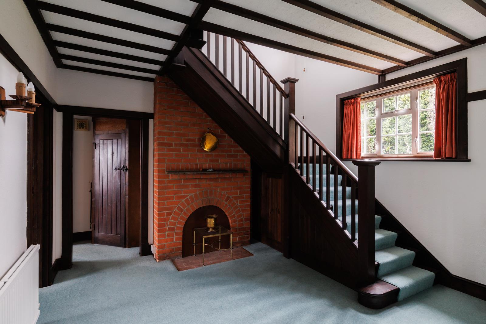Falcon House - Image 3